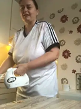 Snapshot of Meliss_Official9 chatting on January 16, 10:19 am Meliss Official9 online show from January 16, 10:19 am