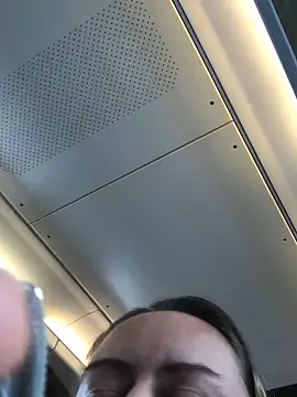 Snapshot of Meliss_Official9 chatting on February 18, 9:27 am Meliss Official9 online show from February 18, 9:27 am