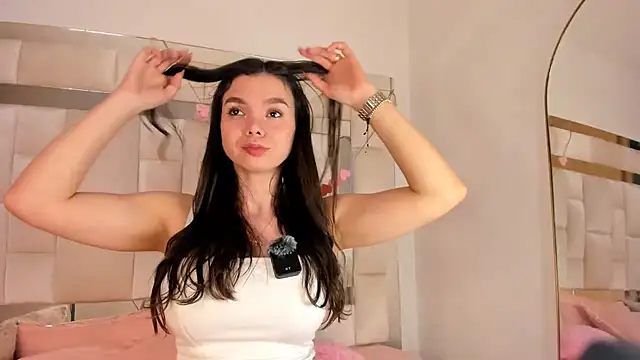 isabella gomez11 online show from June 6, 11:20 pm