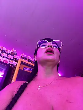 Hot beauty   online show from March 21, 8:19 am