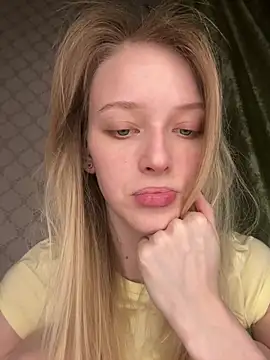 Evvie Summn1 online show from February 1, 2:37 pm