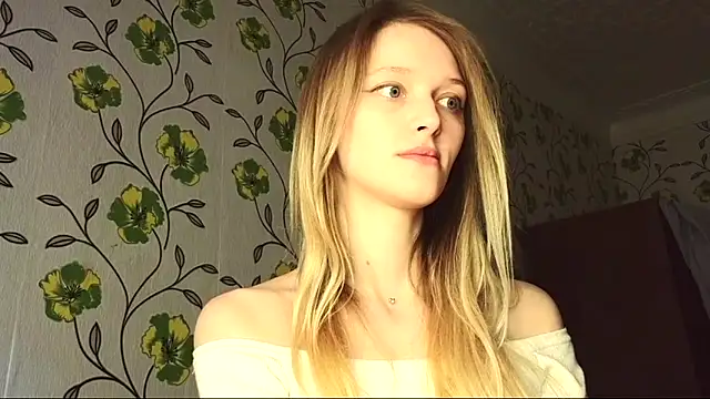 Evvie Summn1 online show from May 17, 7:17 am