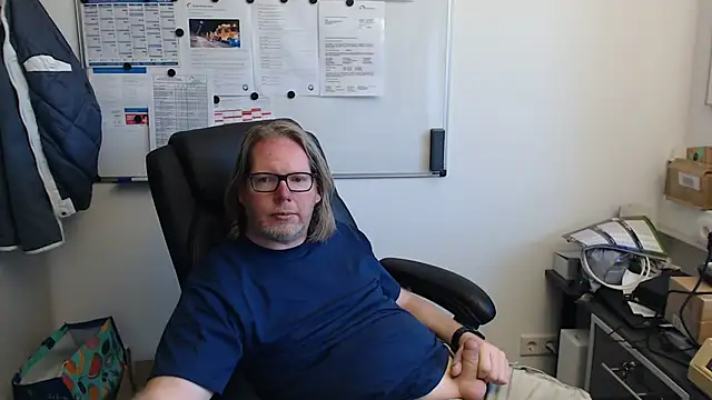 VSteph online show from June 1, 5:36 pm