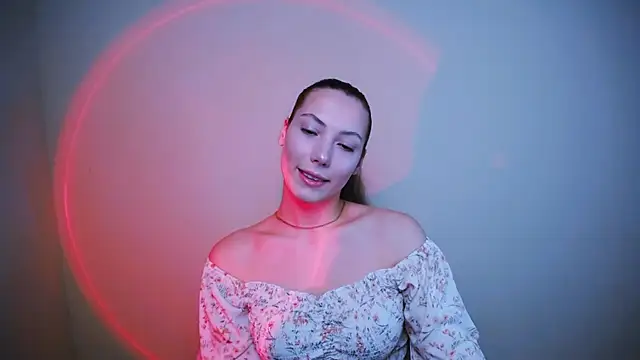 Snapshot of VanessaMay_ chatting on December 14, 10:28 pm VanessaMay online show from December 14, 10:28 pm