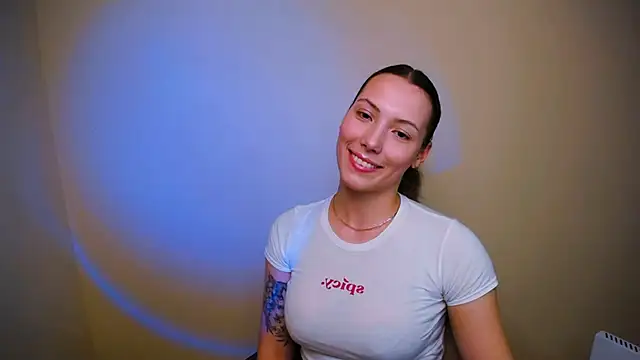 Snapshot of VanessaMay_ chatting on December 25, 12:37 am VanessaMay online show from December 25, 12:37 am