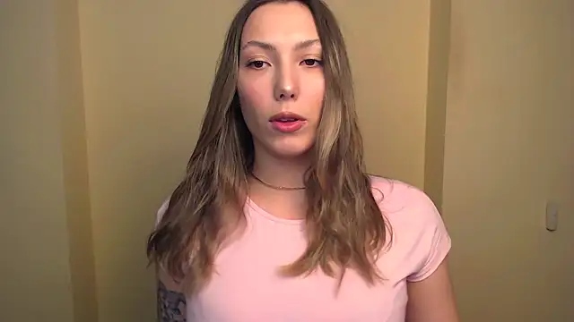 Snapshot of VanessaMay_ chatting on March 1, 7:48 pm VanessaMay online show from March 1, 7:48 pm