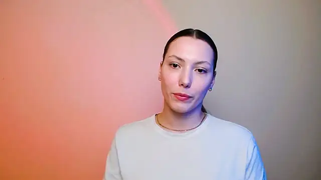 Snapshot of VanessaMay_ chatting on March 9, 7:48 pm VanessaMay online show from March 9, 7:48 pm