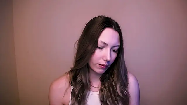 Snapshot of VanessaMay_ chatting on March 22, 7:04 am VanessaMay online show from March 22, 7:04 am