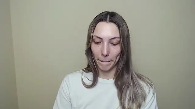 Snapshot of VanessaMay_ chatting on February 11, 4:45 pm VanessaMay online show from February 11, 4:45 pm