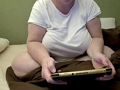 MarthaBriest online show from October 4, 9:57 pm