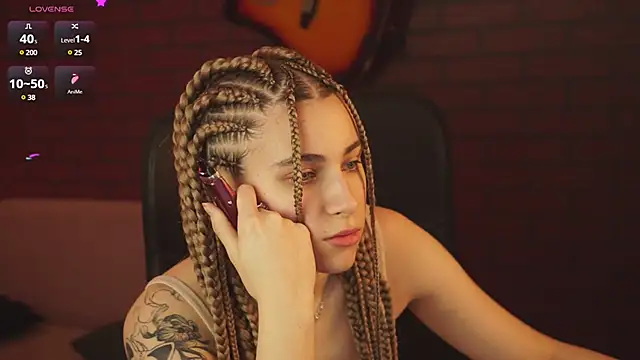 EllieCutes online show from February 9, 8:44 am