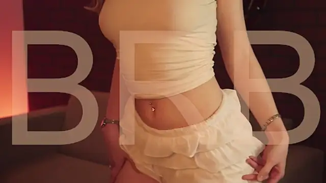 EllieCutes online show from December 16, 7:35 am