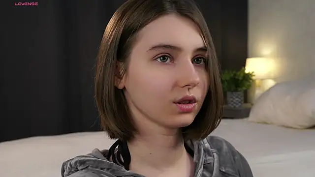 MeghanElson online show from April 12, 1:05 pm