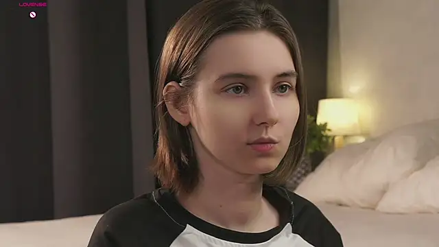 MeghanElson online show from April 15, 12:56 pm