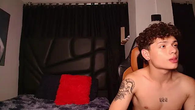 LexieandNate online show from January 15, 6:22 am