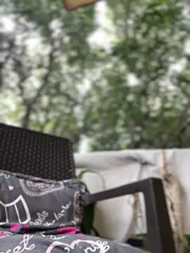 Snapshot of Goddess_Naughty chatting on February 1, 7:23 pm Goddess Naughty online show from February 1, 7:23 pm