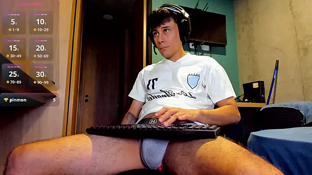 Huge latin cock online show from June 26, 12:15 am