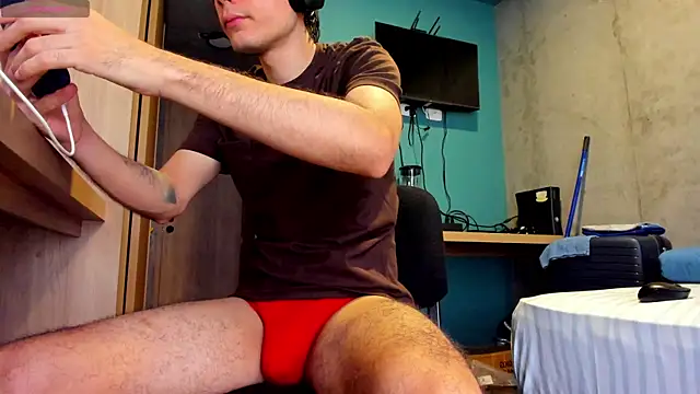 Huge latin cock online show from July 29, 9:13 pm