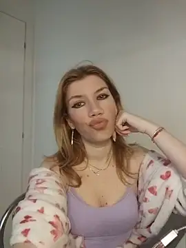 EvaRush online show from April 2, 6:00 am