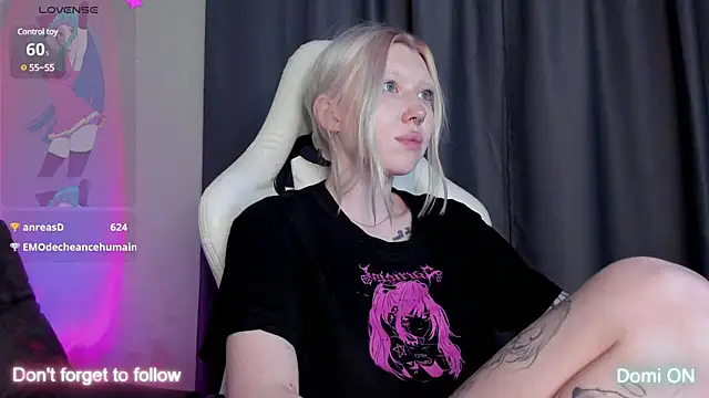 Snapshot of takeyourmolly chatting on January 15, 4:11 pm takeyourmolly online show from January 15, 4:11 pm