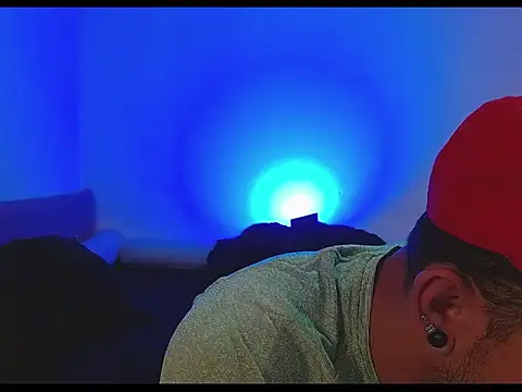 tylor boy online show from May 14, 3:13 am