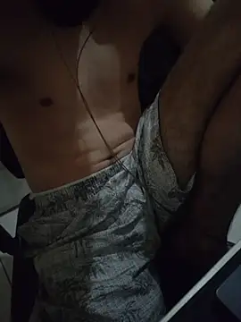 OliverWtdh online show from February 5, 12:21 pm