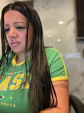 Snapshot of Milff_parkerrr chatting on June 16, 10:23 pm Milff parkerrr online show from June 16, 10:23 pm