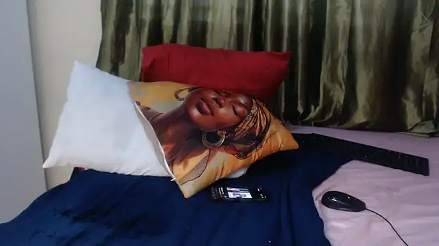 Foxybrownxx1 online show from March 10, 4:56 pm