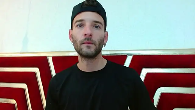 Christopher saint online show from April 25, 12:08 pm