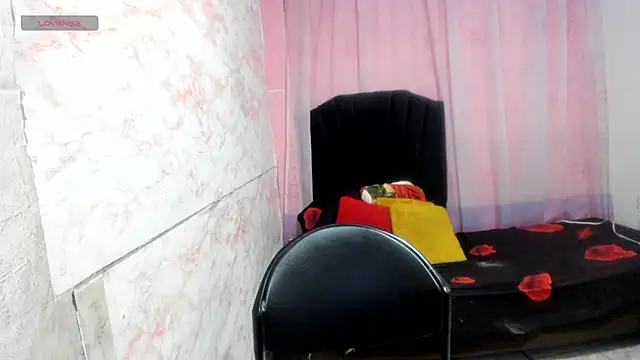 Snapshot of Brunette_sasha chatting on July 13, 12:02 am Brunette sasha online show from July 13, 12:02 am