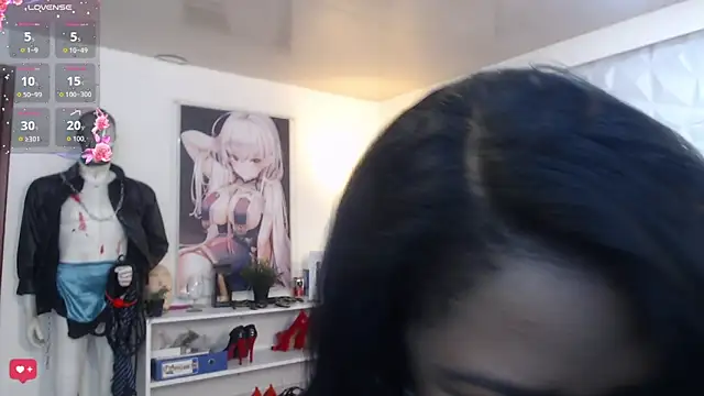 Keilathompson online show from December 18, 10:21 am