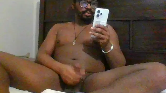 Snapshot of Hotcock100 chatting on November 26, 10:33 pm Hotcock100 online show from November 26, 10:33 pm