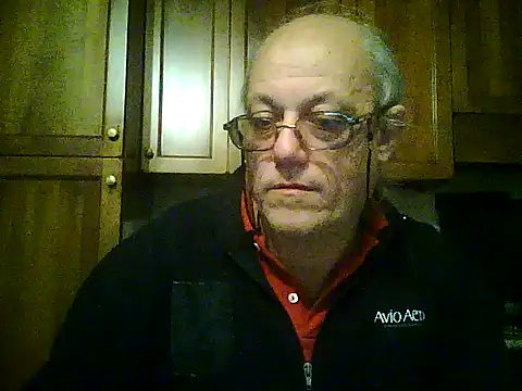 Snapshot of gianbragallini chatting on December 4, 10:51 pm gianbragallini online show from December 4, 10:51 pm