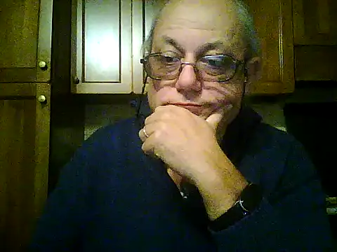 Snapshot of gianbragallini chatting on January 8, 10:23 pm gianbragallini online show from January 8, 10:23 pm