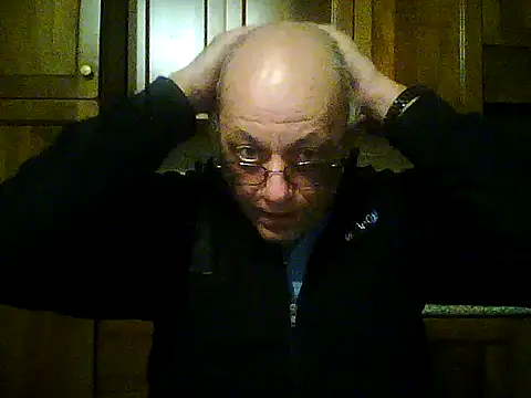 Snapshot of gianbragallini chatting on February 3, 10:48 pm gianbragallini online show from February 3, 10:48 pm