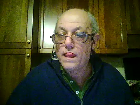 Snapshot of gianbragallini chatting on March 31, 10:10 pm gianbragallini online show from March 31, 10:10 pm