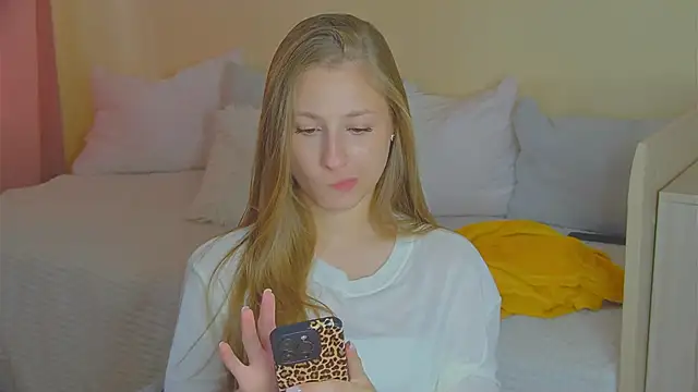 BritneyCruze online show from September 9, 8:25 am