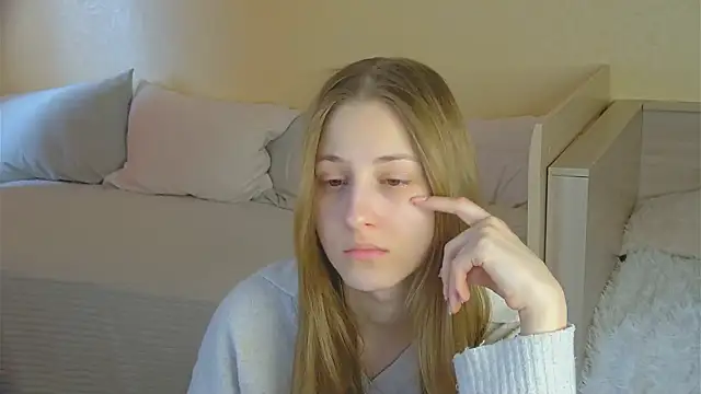 BritneyCruze online show from February 17, 8:44 am