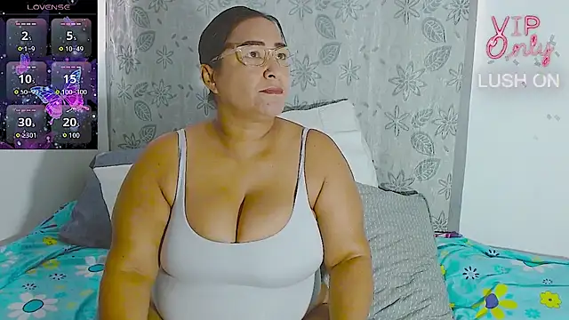 sexy hot carol online show from June 21, 6:43 pm
