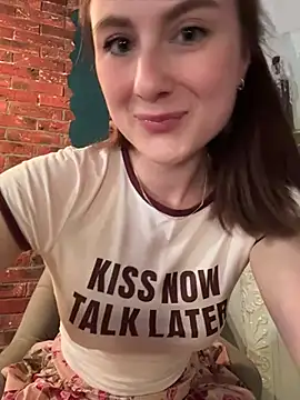 Snapshot of Dina_Tease chatting on July 18, 11:25 am Dina Tease online show from July 18, 11:25 am