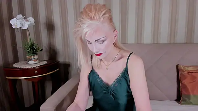 Rita Farel online show from December 15, 9:52 pm