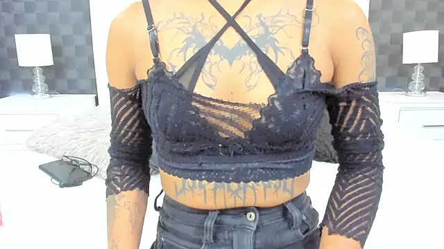 Snapshot of rave_connor chatting on January 18, 7:26 pm rave connor online show from January 18, 7:26 pm