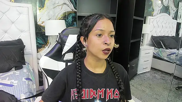 Snapshot of rave_connor chatting on November 3, 6:53 pm rave connor online show from November 3, 6:53 pm