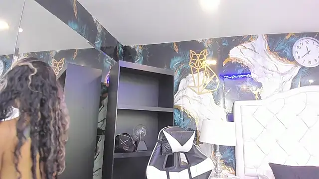 Snapshot of rave_connor chatting on December 16, 7:19 pm rave connor online show from December 16, 7:19 pm