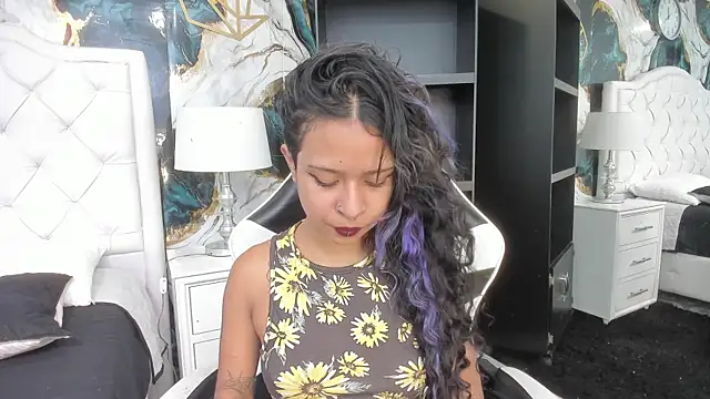 Snapshot of rave_connor chatting on January 5, 7:06 pm rave connor online show from January 5, 7:06 pm