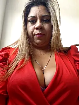 Laura-Hernandez online show from February 5, 2:00 pm