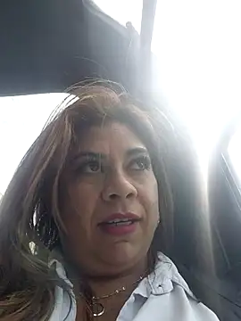 Laura-Hernandez online show from June 4, 2:34 pm