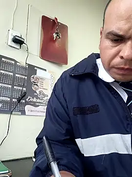Camilo-31RI online show from May 29, 10:57 am