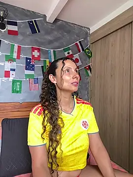 MafeeRoss online show from July 3, 7:20 pm