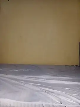 Snapshot of lisa_larry88 chatting on March 21, 3:33 am lisa larry88 online show from March 21, 3:33 am